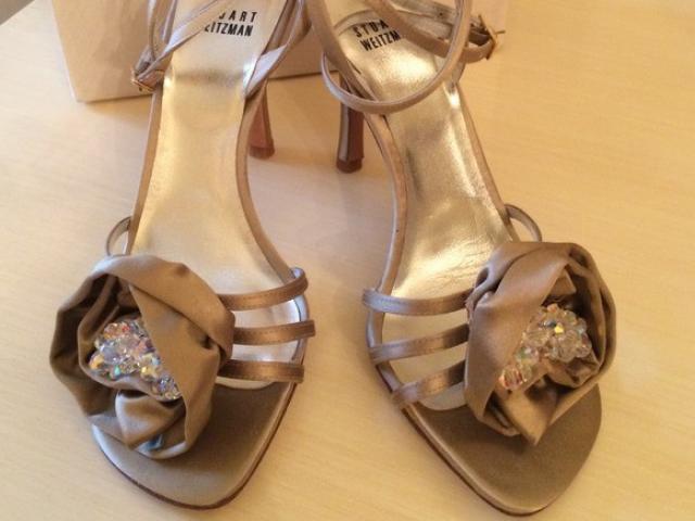 Thị trường - Tiêu dùng - Đôi giày tuyệt đẹp mang tên "quả bom sex" Marilyn Monroe có gì đặc biệt?