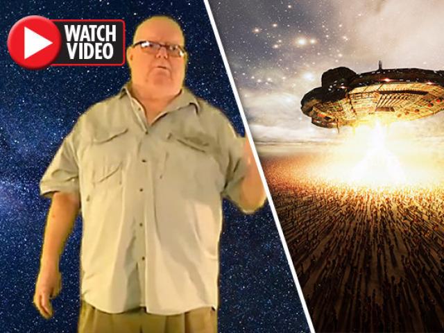 Phi thường - kỳ quặc - Người tự nhận lái đĩa bay ở khu "giam người ngoài hành tinh"