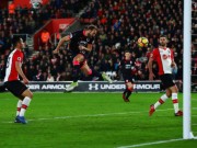 Bóng đá - Southampton - Huddersfield: &quot;Siêu phản lực&quot; đọ tài oanh tạc