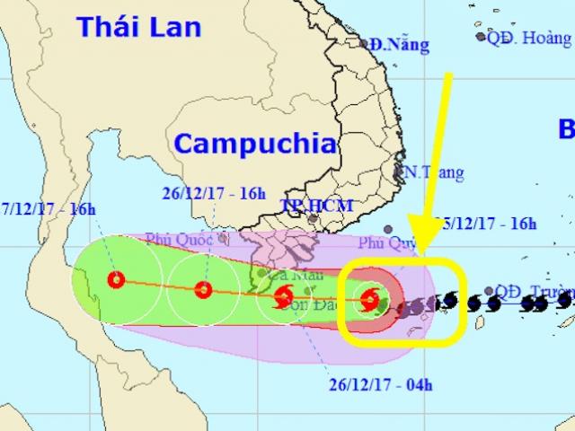 Giải mã “cú ôm cua” ngoạn mục rồi giảm tốc của bão Tembin