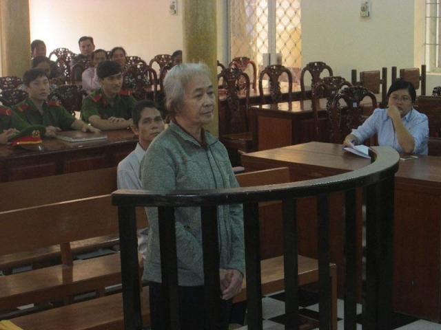 Pháp luật - Bị bắt qua ngủ chung, bà cụ 65 tuổi đâm chết bạn trai