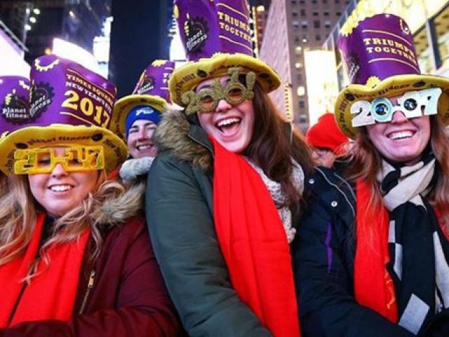 Tài chính - Bất động sản - Giới siêu giàu sắm quà bạc tỷ tặng nhau dịp năm mới