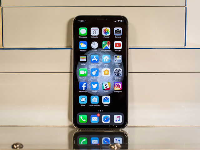 Dế sắp ra lò - Vén màn bí ẩn Galaxy S9 khiến iPhone X "ăn không ngon, ngủ không yên"