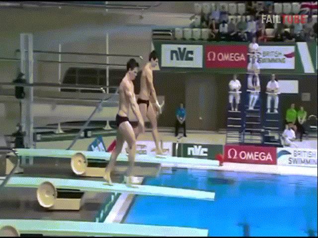 Thể thao - Nhảy cầu "1 mất 1 còn", 0 điểm: Xấu hổ không dám leo lên bờ