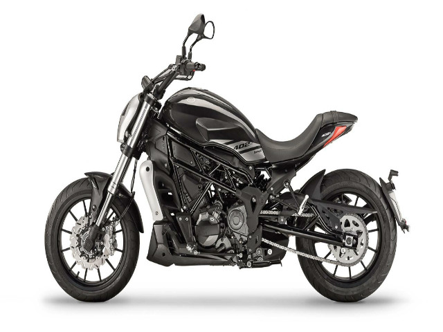 Thế giới xe - 2018 Benelli 402S đẹp như Ducati XDiavel giá chỉ 140 triệu đồng