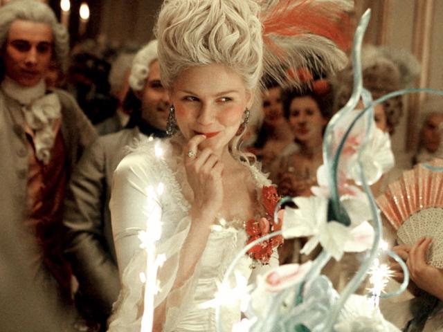 Thế giới - Hoàng hậu xinh đẹp, ăn chơi phóng túng bậc nhất Pháp