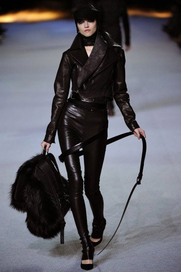 Mùa lạnh không thể thiếu túi lông xa xỉ! - 15