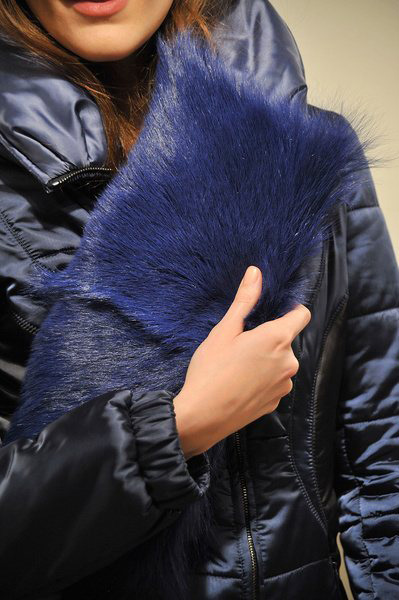 Mùa lạnh không thể thiếu túi lông xa xỉ! - 8