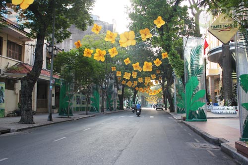 Phố phường vắng vẻ ngày đầu năm - 6