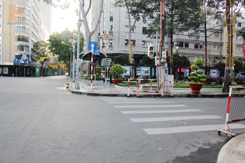 Phố phường vắng vẻ ngày đầu năm - 9