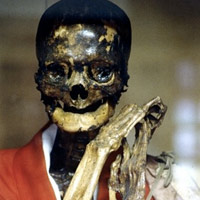 Phi thường - kỳ quặc - 6 nghi thức rùng rợn nhất thế giới