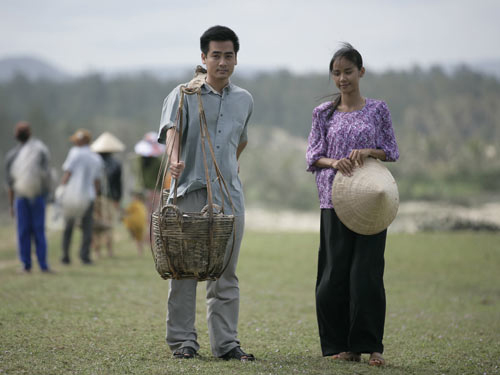 "Màu xanh đôi mắt" thấm đẫm nhân văn - 1