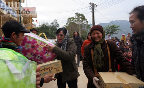 Những tấm lòng sưởi ấm giá lạnh Khâu Vai - 2