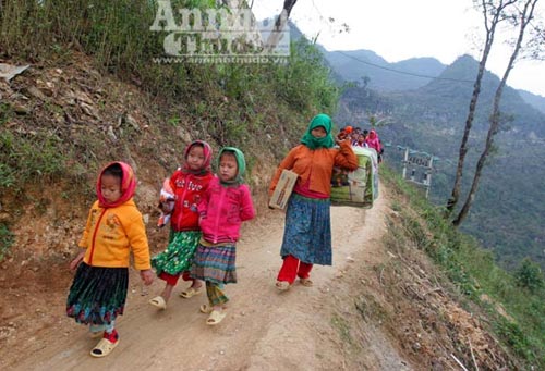 Những tấm lòng sưởi ấm giá lạnh Khâu Vai - 14