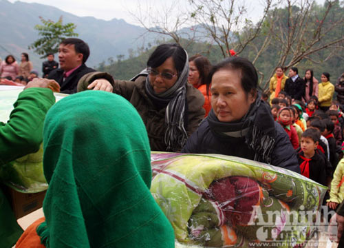 Những tấm lòng sưởi ấm giá lạnh Khâu Vai - 6