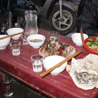 Thị trường - Tiêu dùng - Chính thức cấm rượu "quê" không nhãn mác