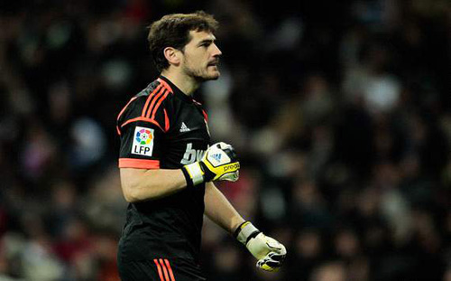 Casillas đã “sợ” Mourinho? - 1