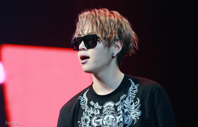 Yong Jun Hyung nhóm B2ST