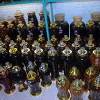 Tin tức trong ngày - Bỗng dưng nhà nào cũng "tàng trữ rượu lậu"