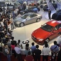 Ô tô - Xe máy - Phí trước bạ xe ôtô mới sẽ giảm bao nhiêu?