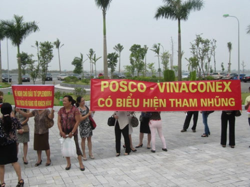 Băng rôn, biểu ngữ ‘bao vây’ BĐS - 5