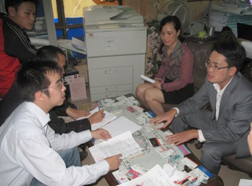 Băng rôn, biểu ngữ ‘bao vây’ BĐS - 7
