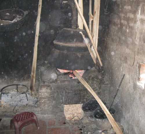 Bị cấm, rượu quê vẫn “tung hoành” - 5