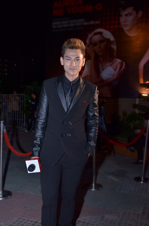 Cả nhà chồng Hà Tăng gây chú ý - 5