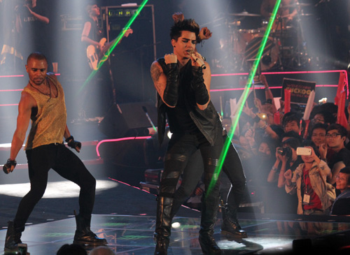 Fan Việt phát cuồng vì Adam Lambert - 8