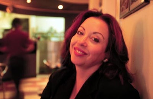 Người phụ nữ có khuôn mặt quái dị - 3