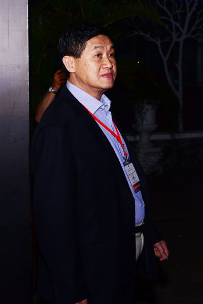 Cả nhà chồng Hà Tăng gây chú ý - 11