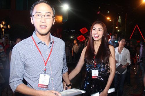 Cả nhà chồng Hà Tăng gây chú ý - 9