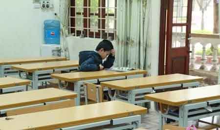 Hàng ngàn HS Hà Nội nghỉ học vì rét - 7