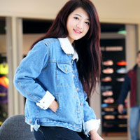 Xu hướng thời trang - Mặc áo khoác jean sành điệu ngày lạnh