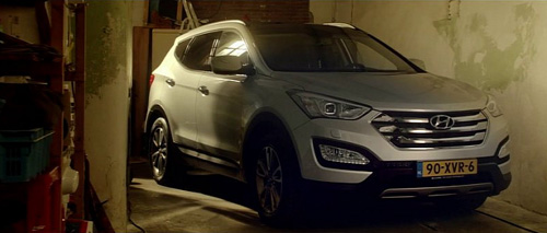 Quảng cáo “ướt át” của Santa Fe bị cấm - 2