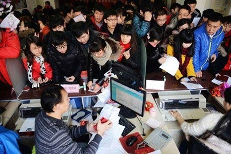 TQ: Đua nhau cưới trong ngày "vạn năm có một" - 1