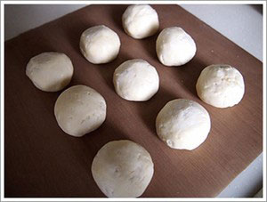 Bánh nếp dừa nhân đậu xanh làm không khó - 9