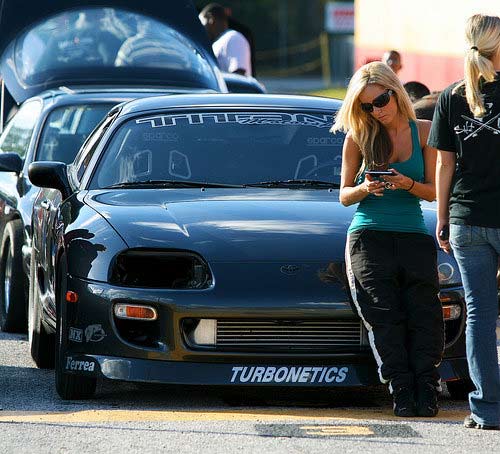 Mẫu Playboy mất cắp siêu xe 1.165 mã lực - 2