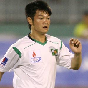 Bóng đá - Văn Quyến phải đền tiền tỷ nếu rời V.NB