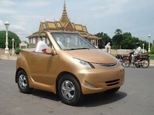 Campuchia trình làng chiếc xe hơi tự chế đầu tiên - 1