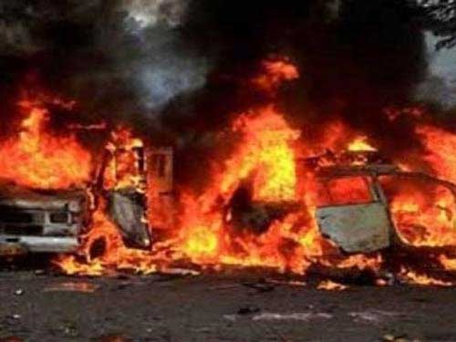 Bạo loạn ở Ấn Độ: 200 người bị thương - 3