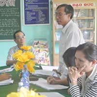 Tin tức trong ngày - Vụ HS ra "tuyên ngôn": Hiệu trưởng nói gì?