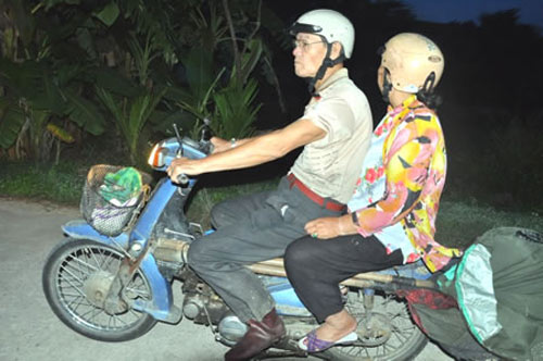Châu chấu nuôi... người - 3