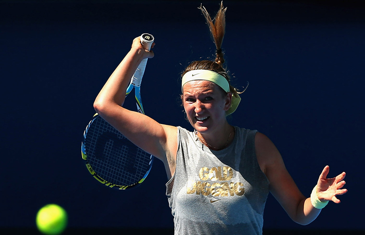 Tay vợt số 1 thế giới, Victoria Azarenka trên đường bảo vệ ngôi vô địch Australian Open. Năm ngoái, cô đánh bại Maria Sharapova ở trận chung kết sau 2 set với các tỷ số 6-3, 6-0