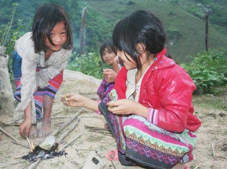 Dưới đỉnh Sài Khao: Quằn quại vì "bão trắng" - 2