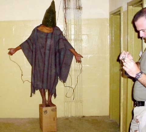 Mỹ: Đền tiền vì ngược đãi 71 tù nhân Iraq - 1