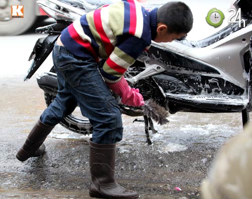 Trẻ em vật lộn mưu sinh trong giá rét Thủ đô - 4