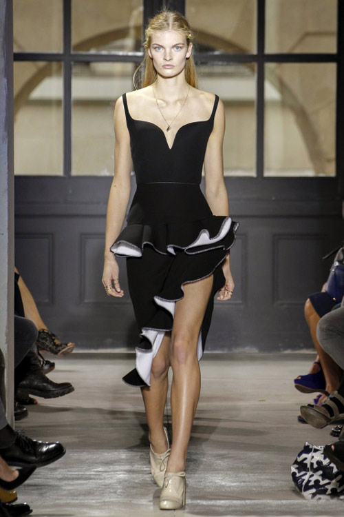 Đầu năm, siêu sao nô nức diện đầm Xuân - 16