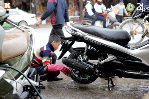 Trẻ em vật lộn mưu sinh trong giá rét Thủ đô - 5