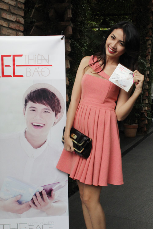 Andrea gợi cảm bên Lee Thiên Bảo - 8